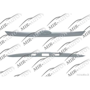 Накладка крышки багажника