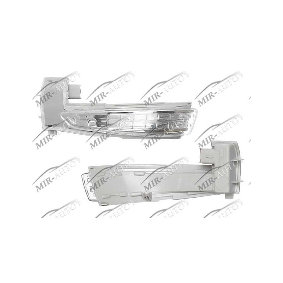 Боковой указатель поворота в зеркале