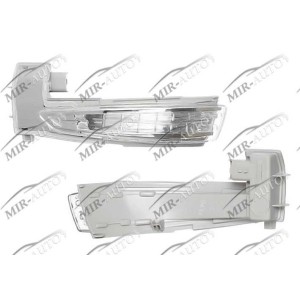 Posūkio žibintas veidrodyje