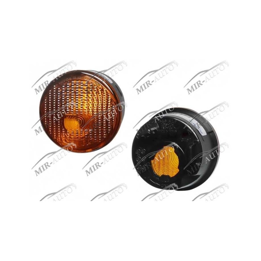 Front indicator with parking lamp