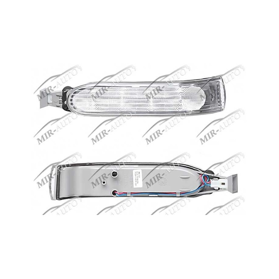 Side indicator in mirror