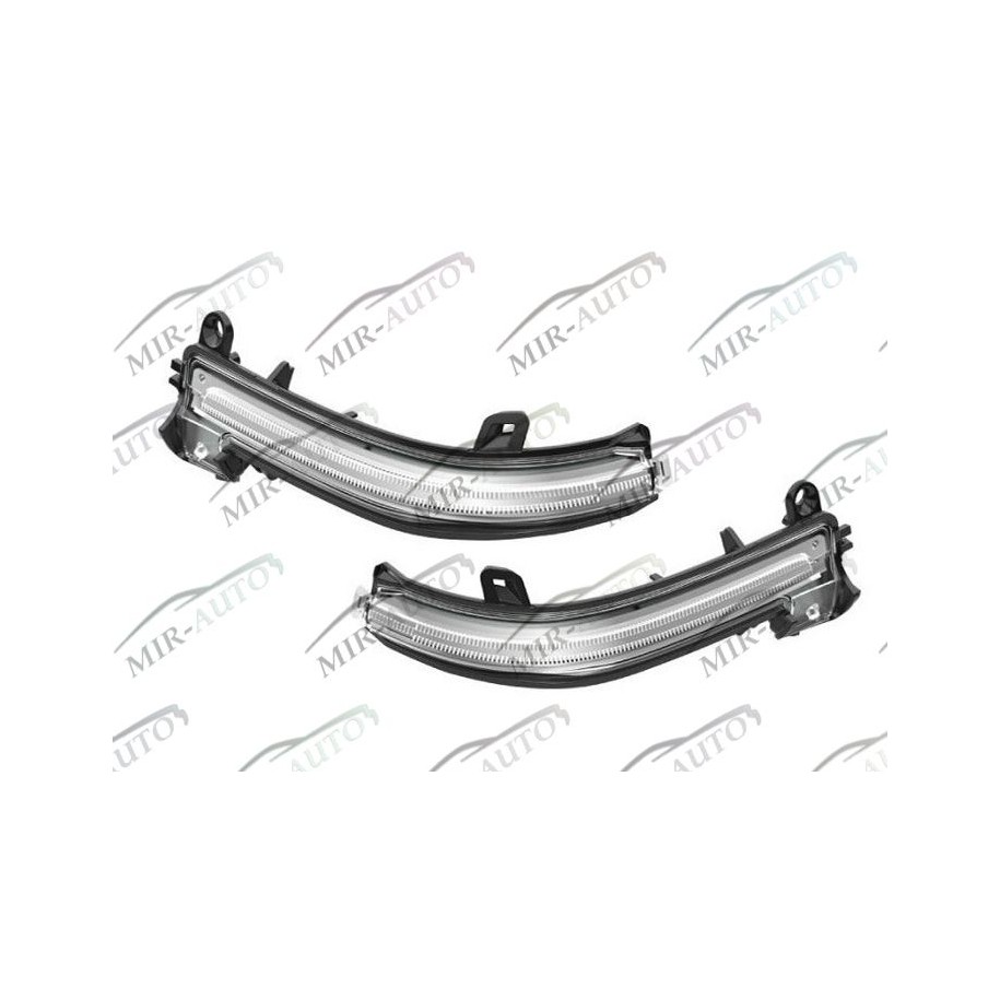 Боковой указатель поворота в зеркале