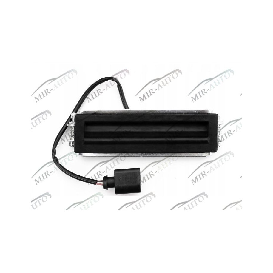 Tailgate handle with switch