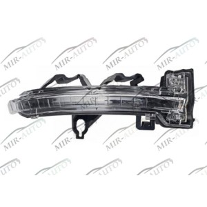 Posūkio žibintas veidrodyje