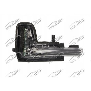 Posūkio žibintas veidrodyje