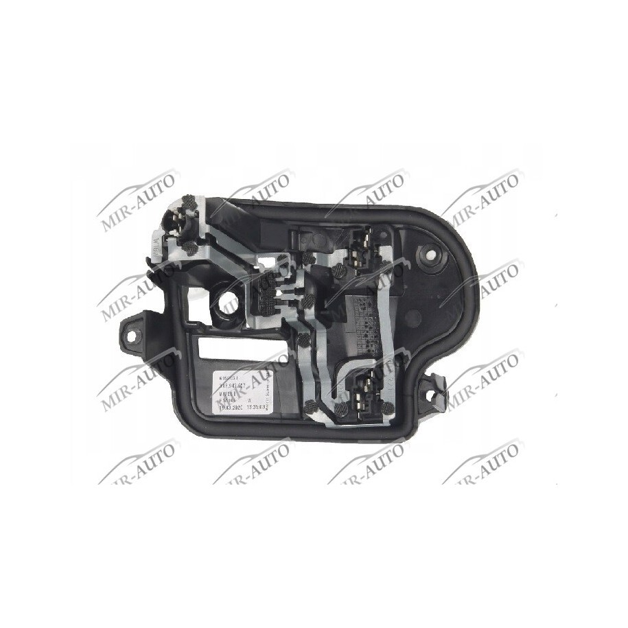 Tail light bulb holder